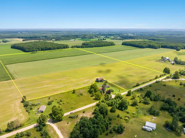 10347 Bogart Rd, Kingsley, MI 49649