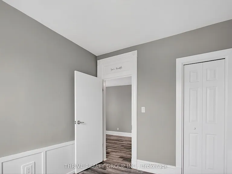 259 Clarence St — Photo 11