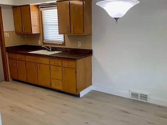 3rd image of 4558 Effie Rd