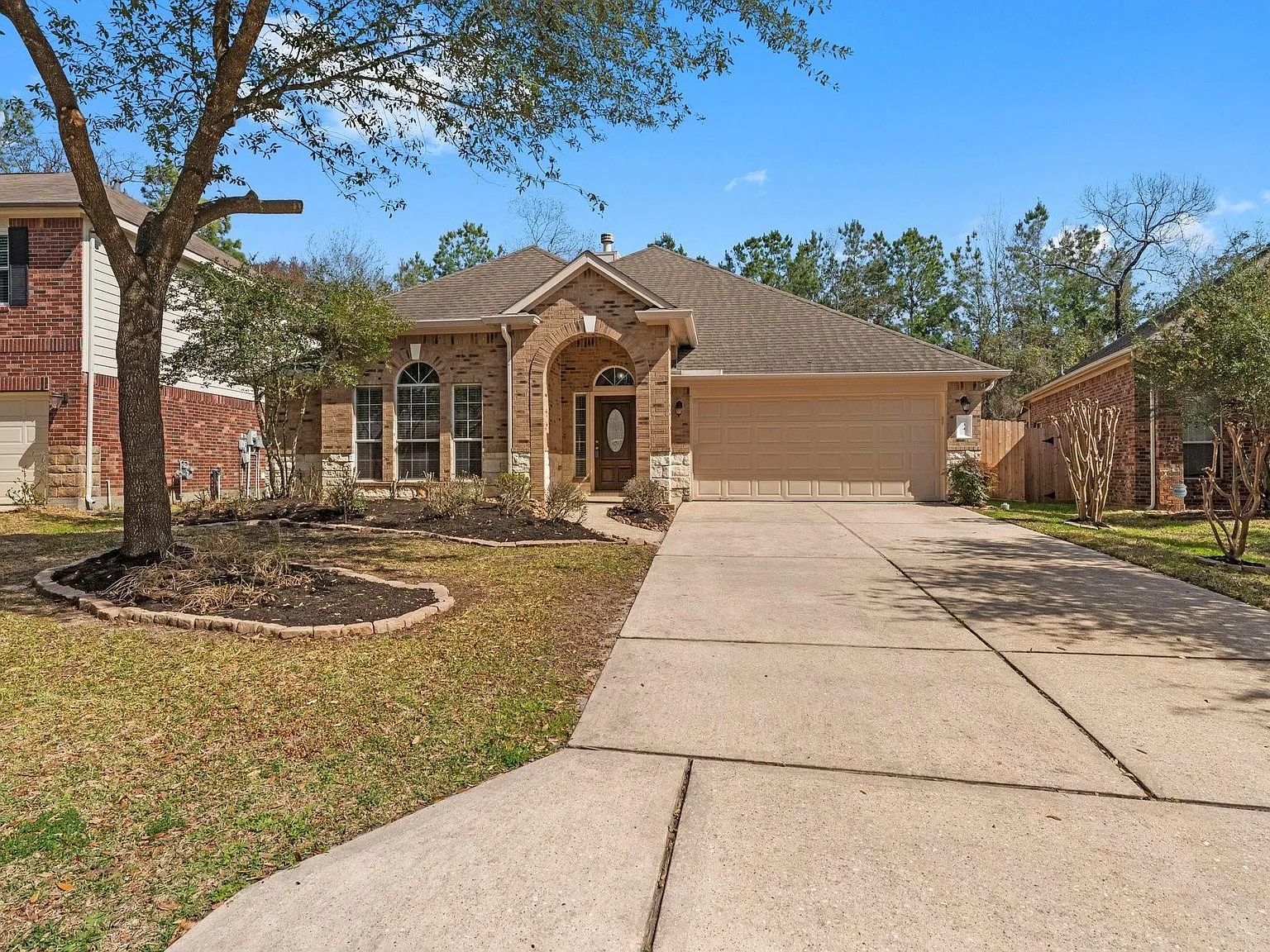 4 bed, 2.0 bath, 2175 sqft, $3,000 — Photo 2