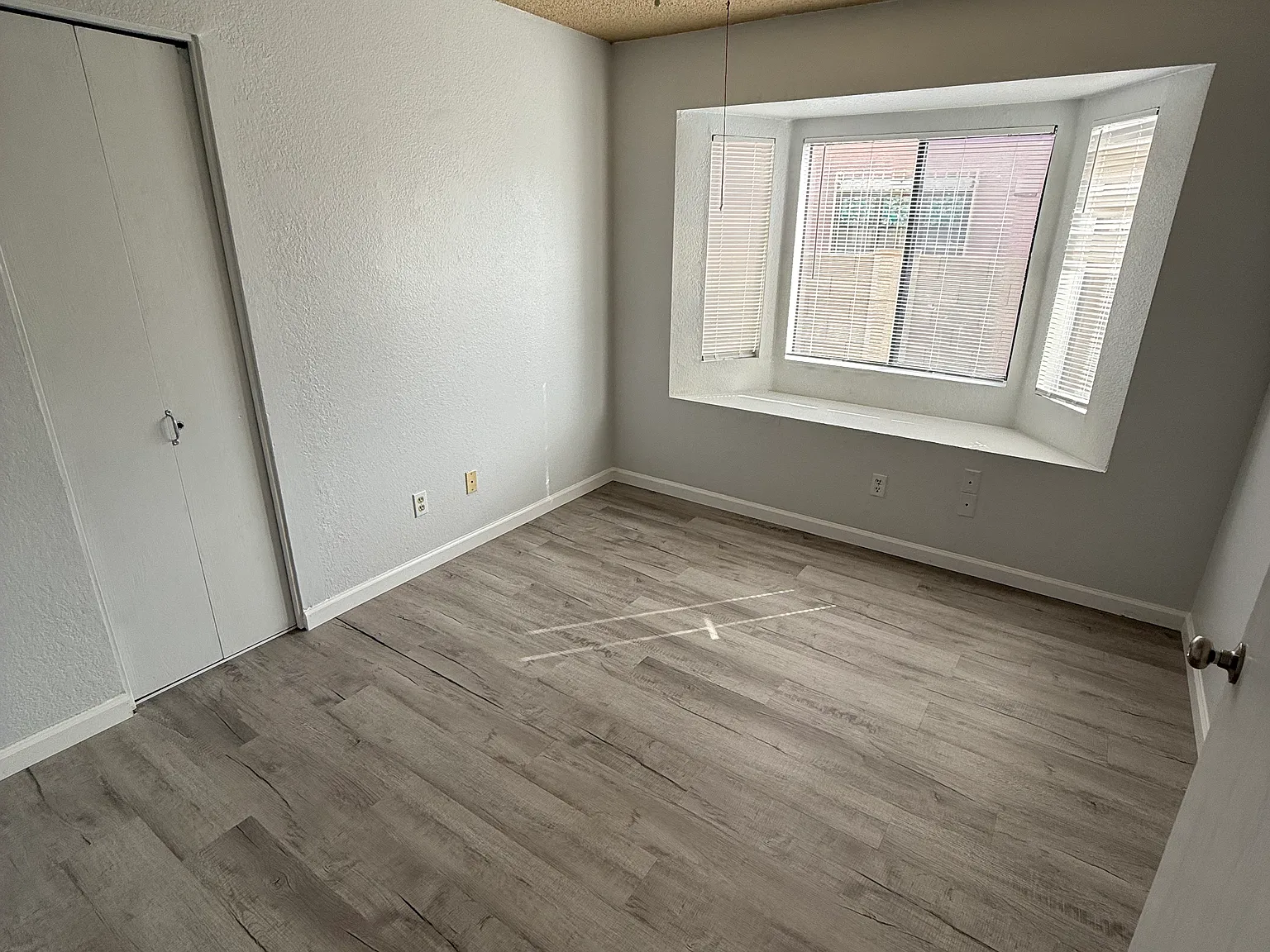 3 bed, 1250 sqft, $1,625 — Photo 1
