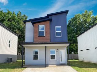 1001 Reading Railroad Ln, Bentonville, AR 72713