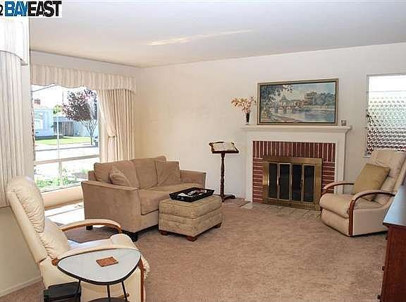 2nd image of 1734 Pacific Ave