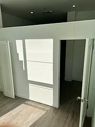 Rented by R New York