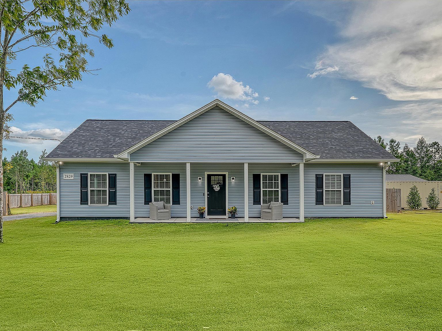 house on the hill グリーンストライプ柄 7ac4485e7a2c2790a28f68aa36ddc8