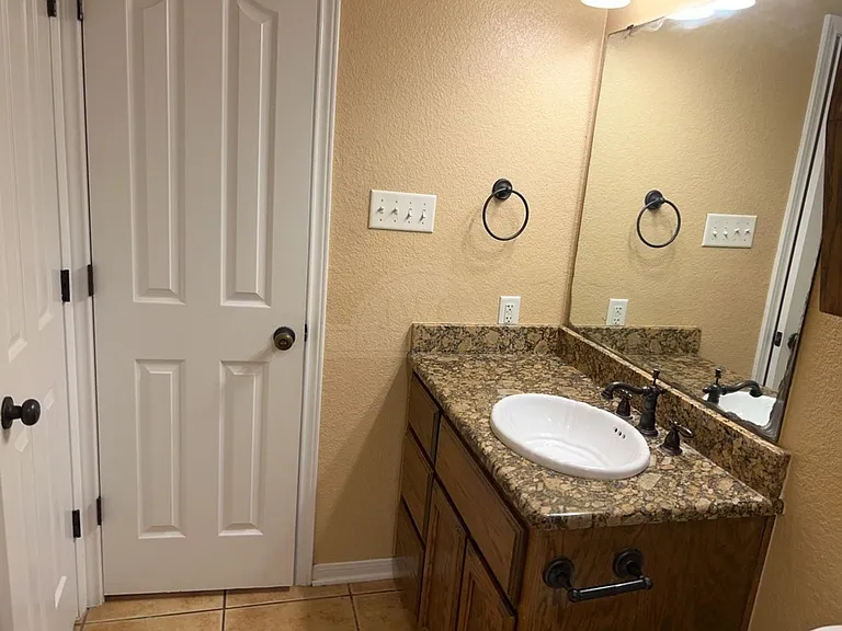4701 Autumn Valley Dr — Photo 12