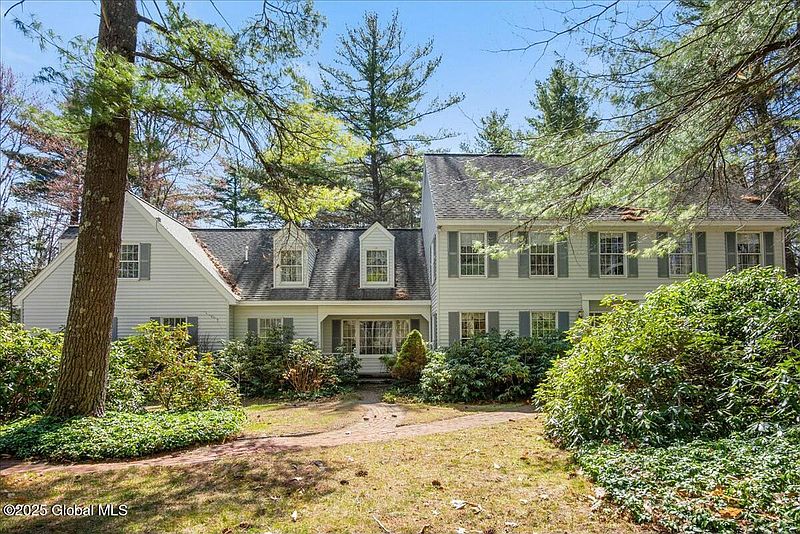 2nd image of 36 Kirker Drive
