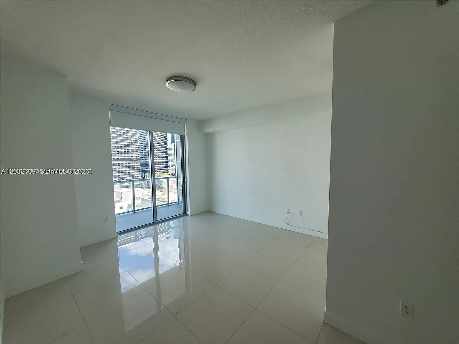 2 bed, 1100 sqft, $3,950 — Photo 3