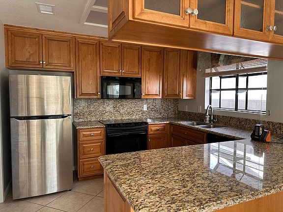 2nd image of 9122 Gardenia Ave