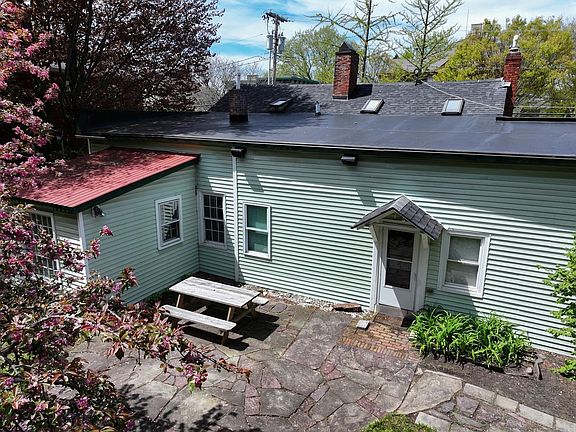 2nd image of 30-32 North Champlain Street