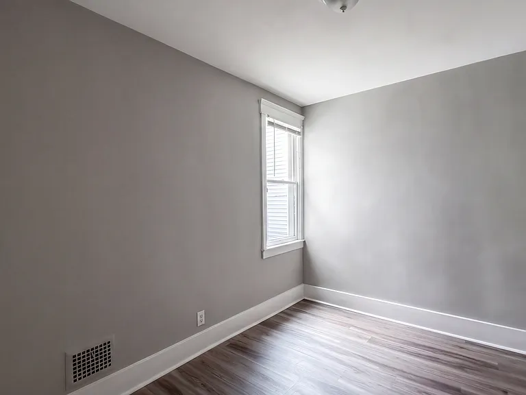 5801 Toledo St — Photo 11