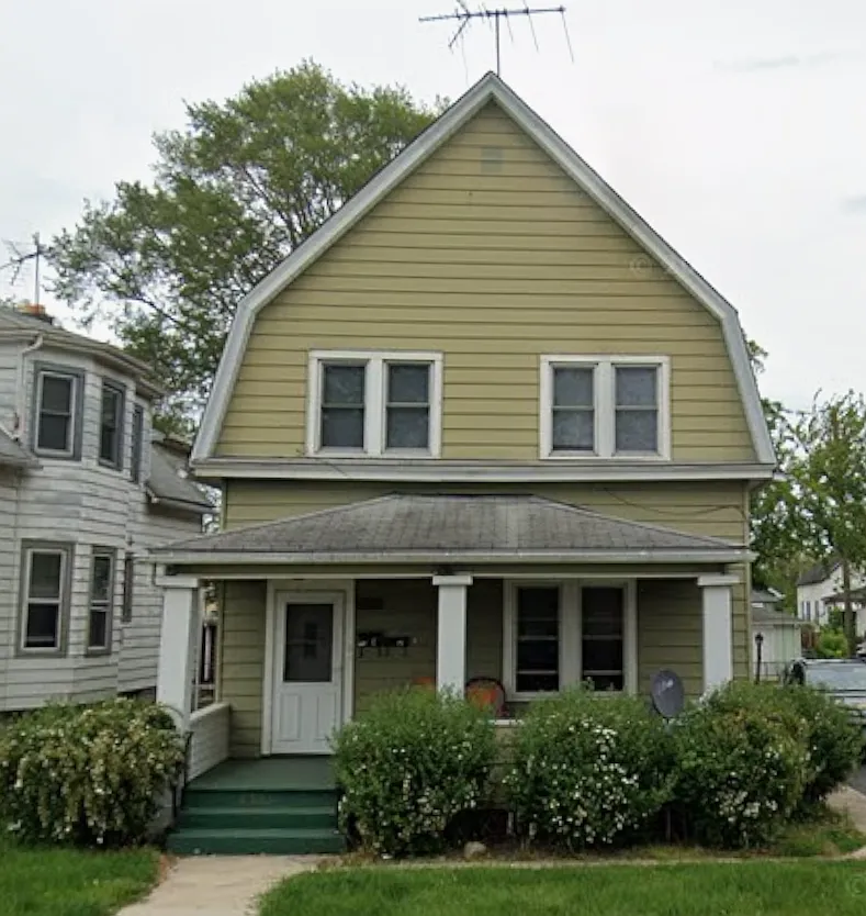 2 bed, $1,350 — Photo 1