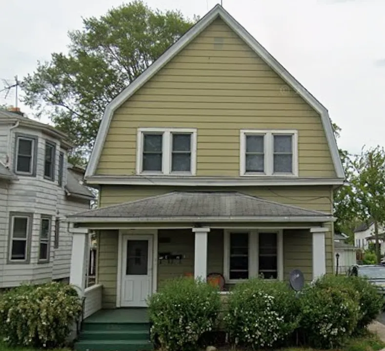 2725 Commercial Ave #1