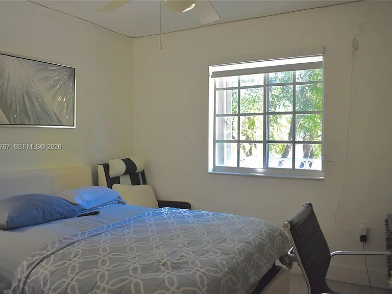 6763 NW 107th Pl — Photo 7