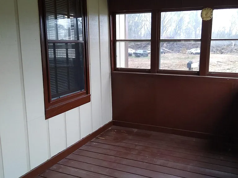 47 Moore St — Photo 3