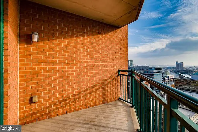 414 Water St #1903 — Photo 29