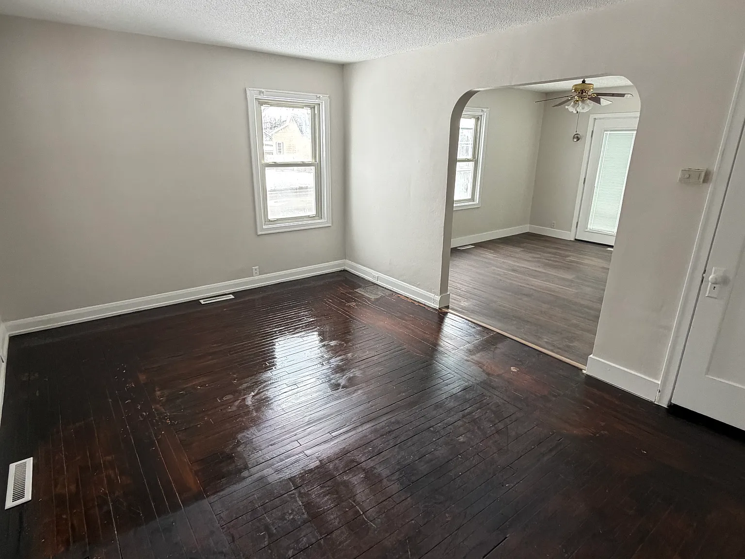 2 bed, 1292 sqft, $1,350 — Photo 2
