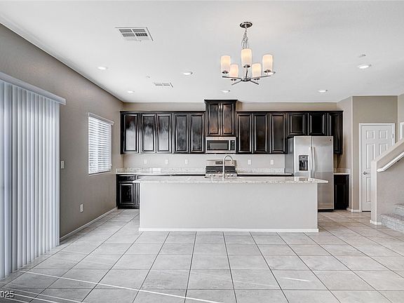 2nd image of 2585 Amazing Meadows Ave #1006