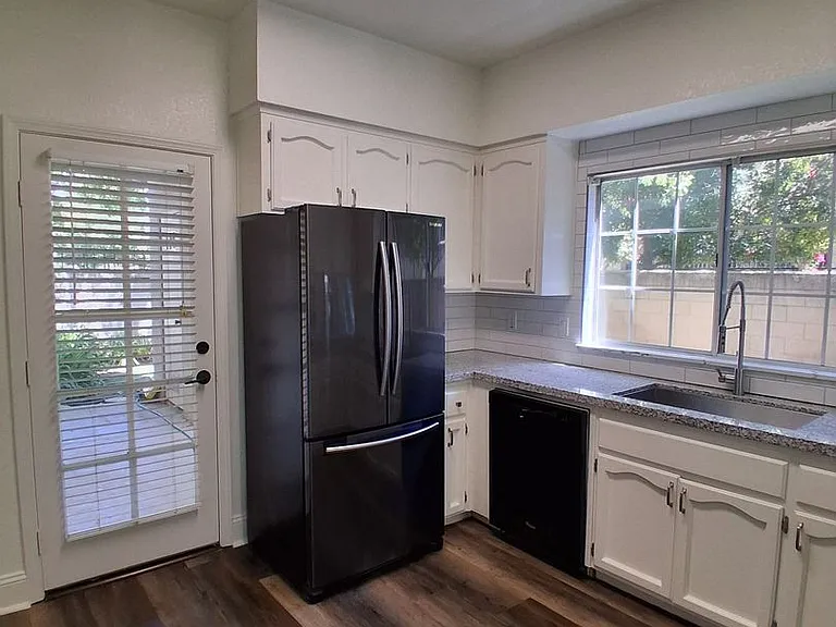 8147 N Cedar Ave #125 — Photo 4