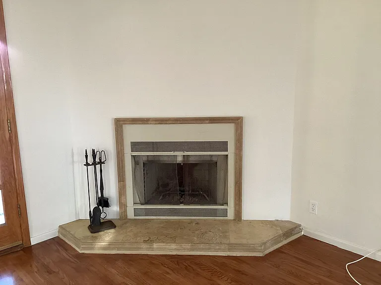 1125 Pagoda Pl — Photo 3