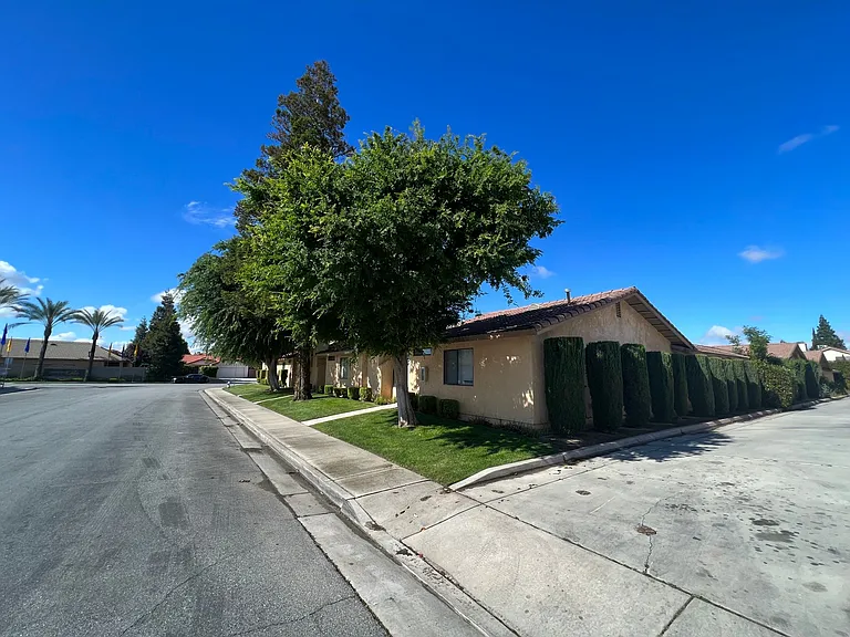 8600 White Rock — Photo 9