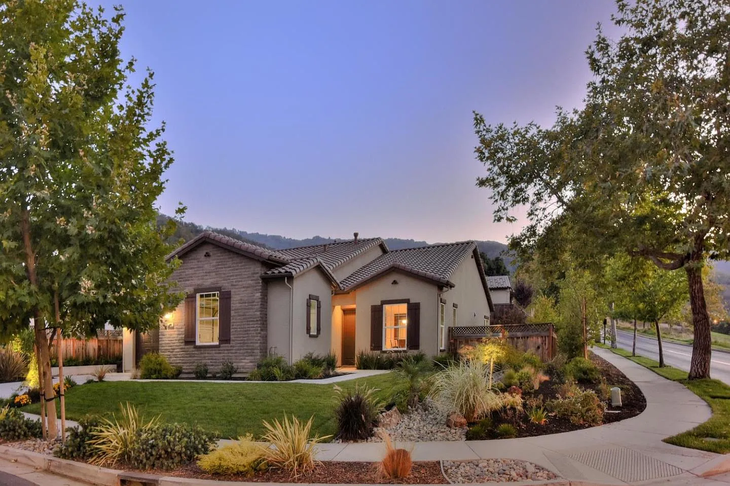 7287 Pitlochry Dr photo 1