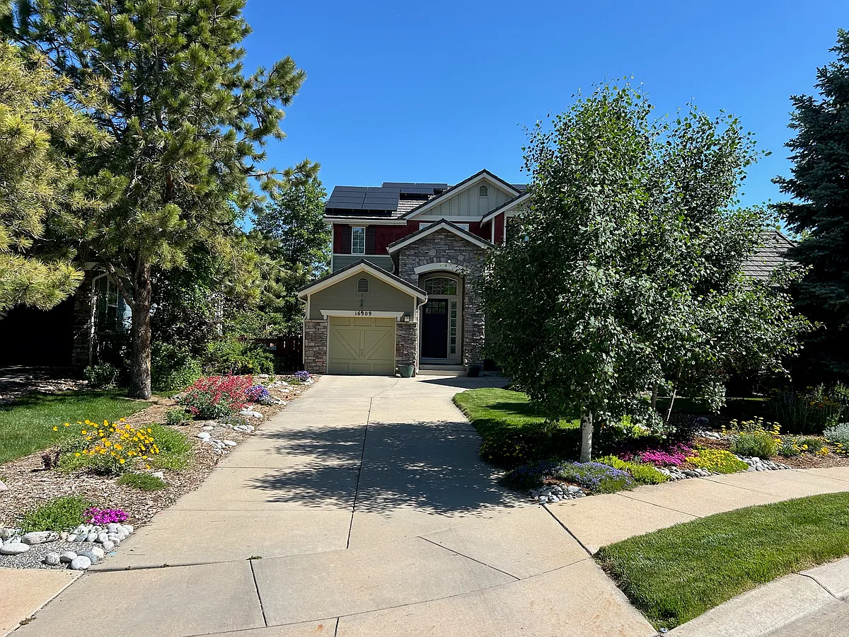 Summer gardens! - 16909 W 63rd Ln