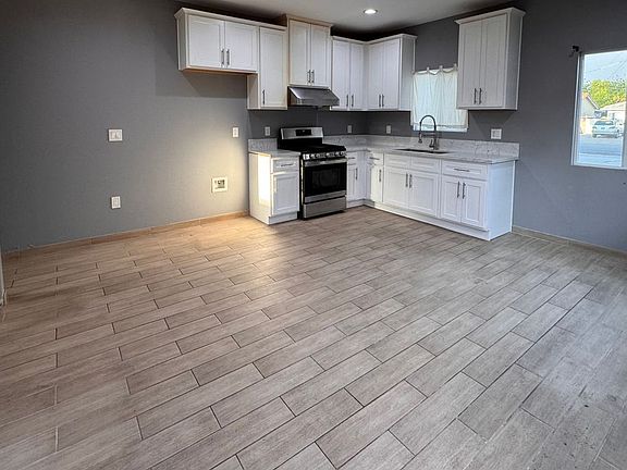 4th image of 14523 Ontario Dr