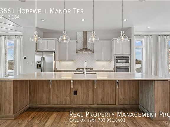 2nd image of 23561 Hopewell Manor Ter