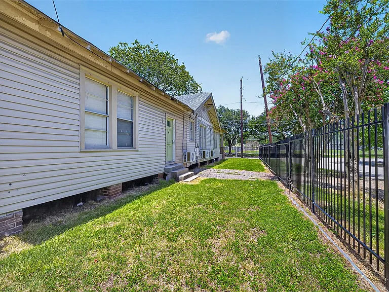 3010 Garrow St #A — Photo 17