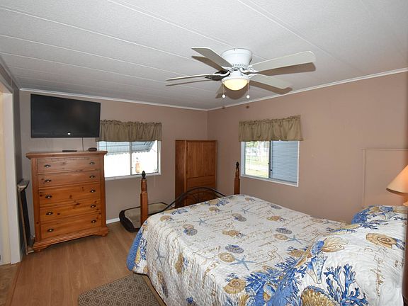 3rd image of 280 Lalani Ln #280