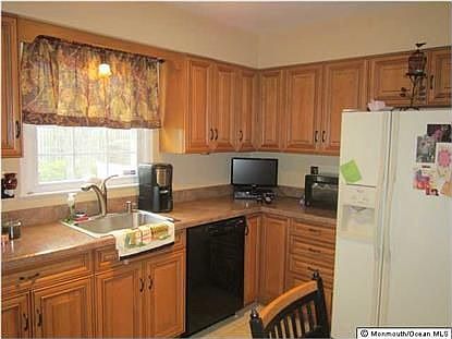 5th image of 1026 Roanoke Dr