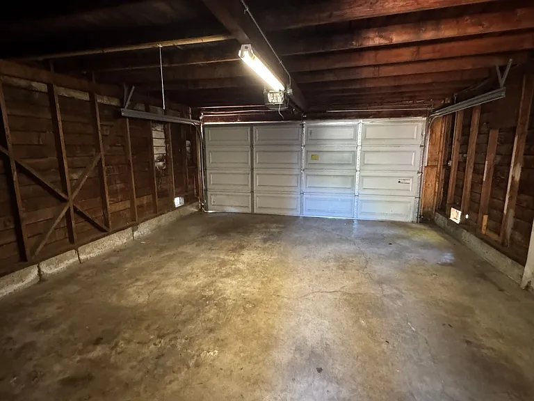 3205 N Commerce St — Photo 21