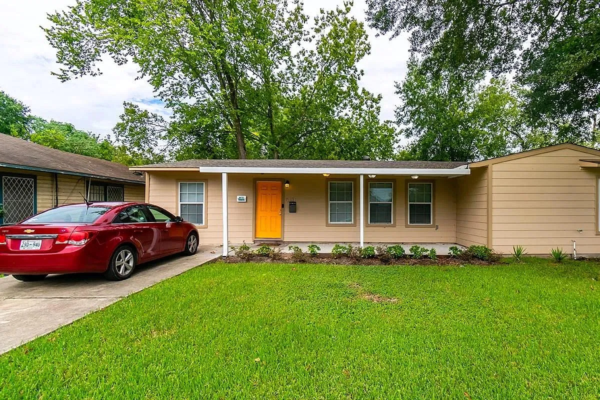 1 bed, 1.0 bath, 1322 sqft, $1,400 — Photo 1