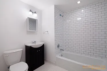 Rented by aptsandlofts.com