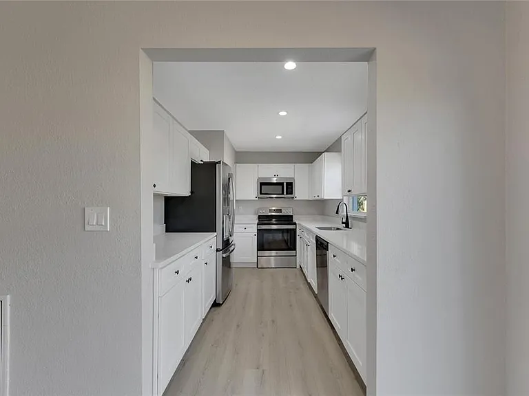 527 Fox Run Trl — Photo 20
