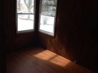 1004 Oak Ave, Sterling, IL 61081