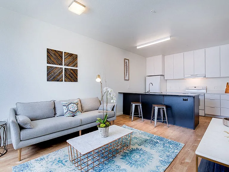 The Watercooler Apartments — Photo 9