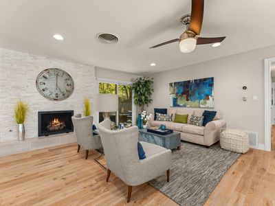 2301 E Side Dr, Austin, TX, 78704