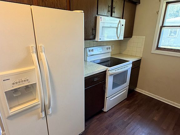 4th image of 608 Duvall Ave #608