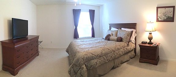 3rd image of 3282 Candlebrook St