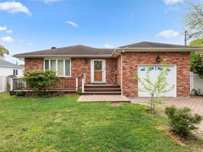 12 Pinelawn Avenue, Farmingville, NY, 11738