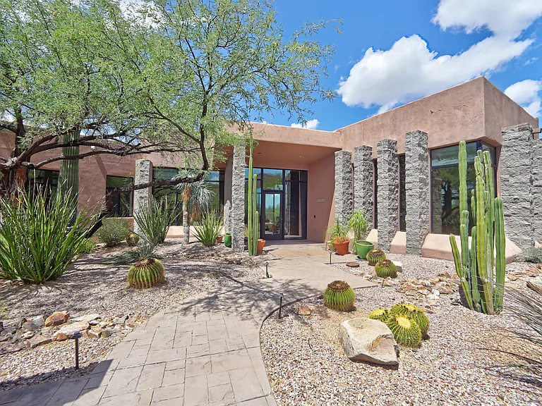 3835 N Whiptail Wash Pl — Photo 58