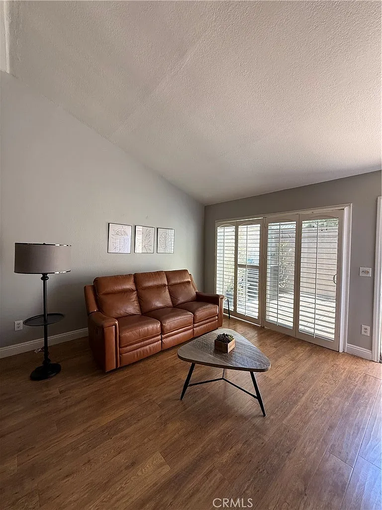 1 bed, 756 sqft, $2,600 — Photo 4