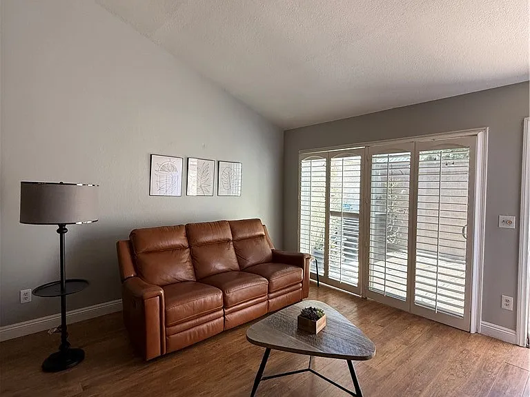 2900 Madison Ave — Photo 4