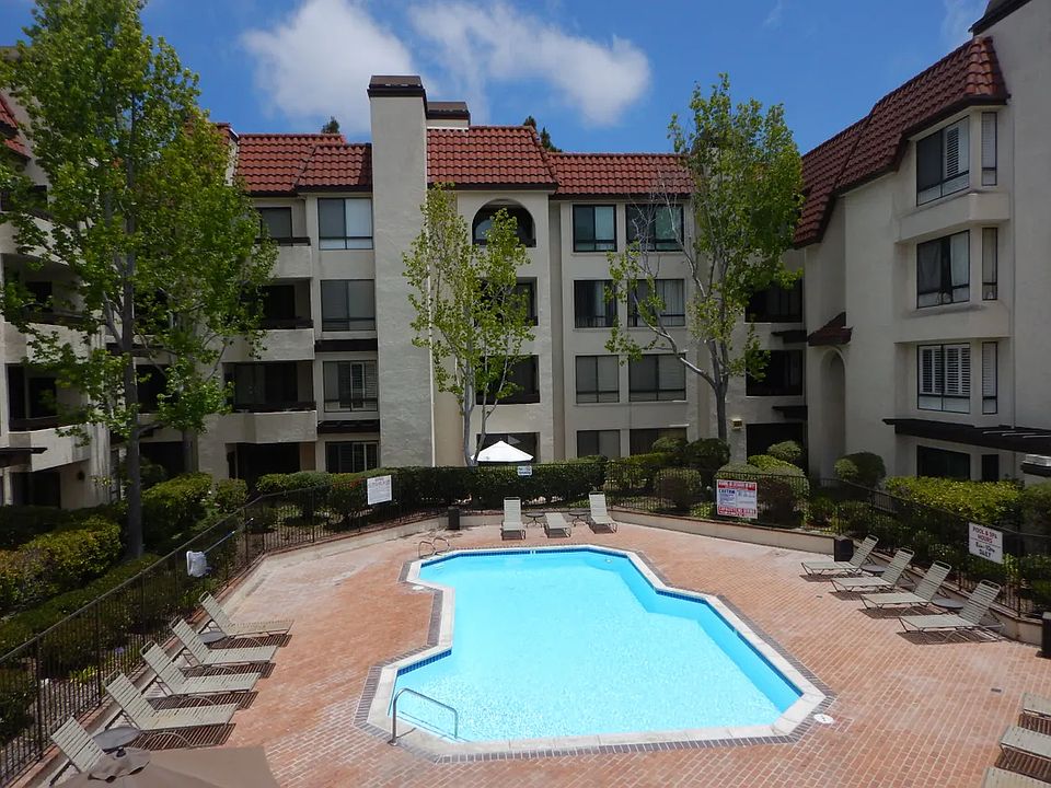 2nd image of 5845 Friars Rd APT 1304