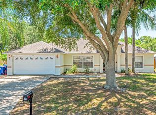 172 Country Lakes Cir, Groveland, FL 34736