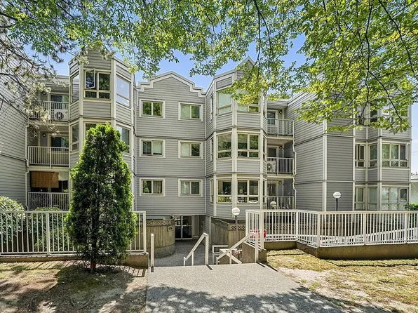1516 E 1st Ave #Penthouse 6, Vancouver, BC V5N 1A5