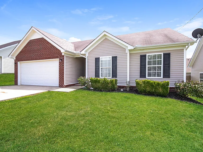 168 Howard Woody Dr — Photo 1