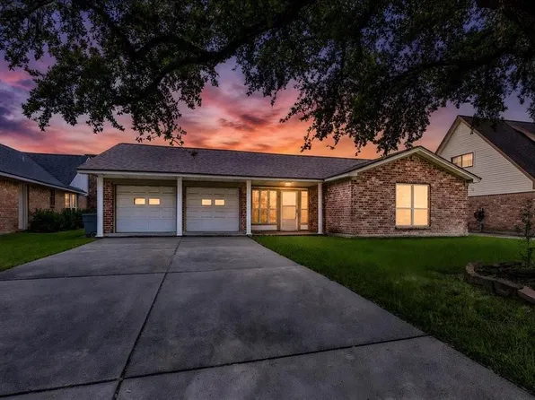 211 Andorra Ln, Houston, TX 77015
